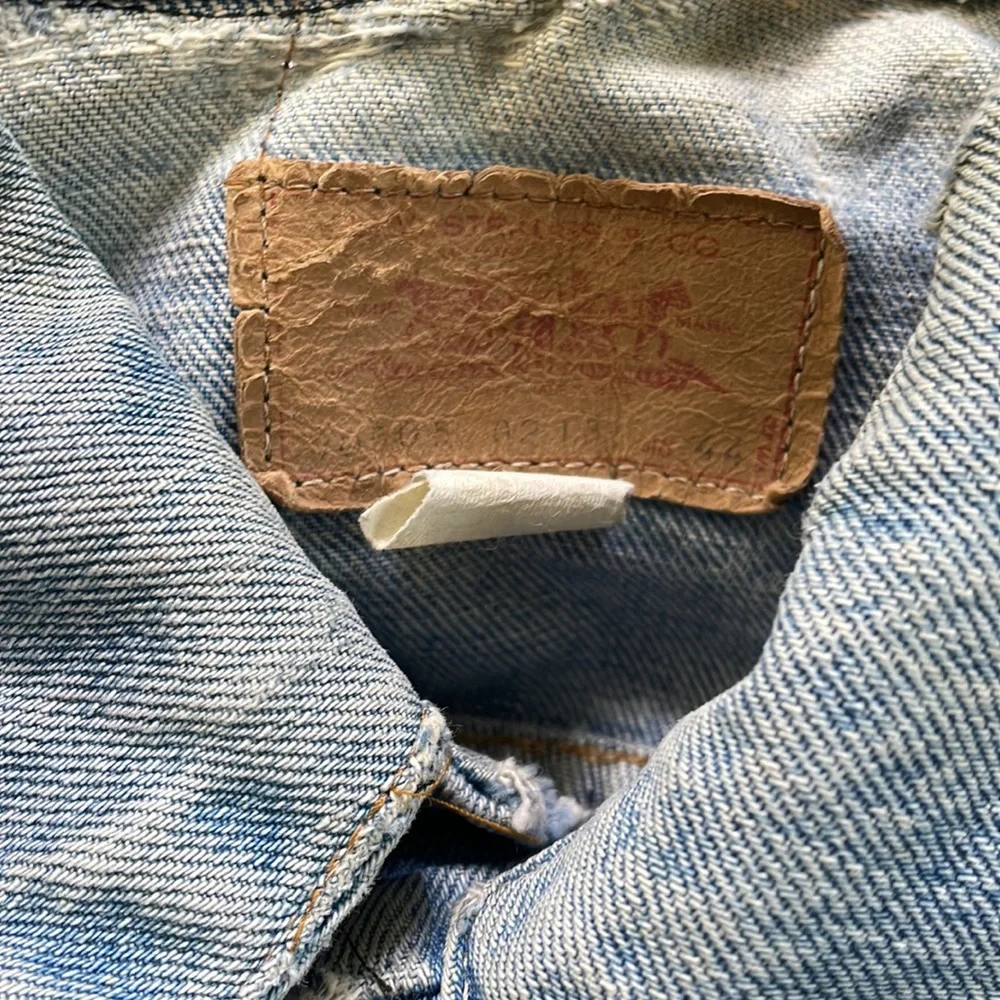 True Vintage Levi 505 Denim Trucker Jacket - Picture 3 of 4